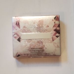 fenty beauty diamond bomb all over diamond veil in how many carats